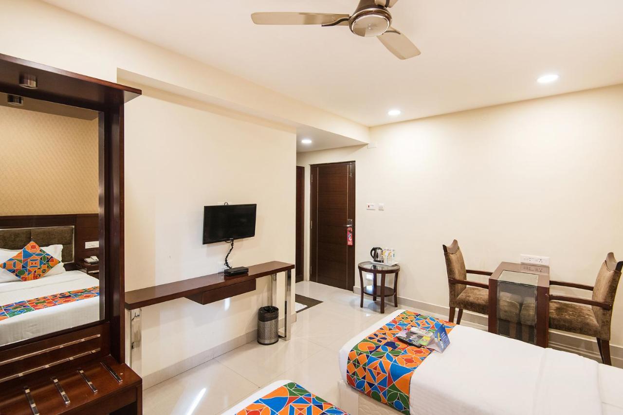 Fabhotel Apple Residency Chennai Exterior photo